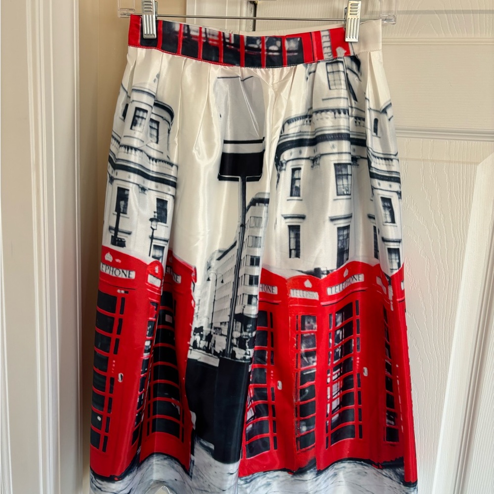 Flowy Midi Skirt London Telephone Booth Print